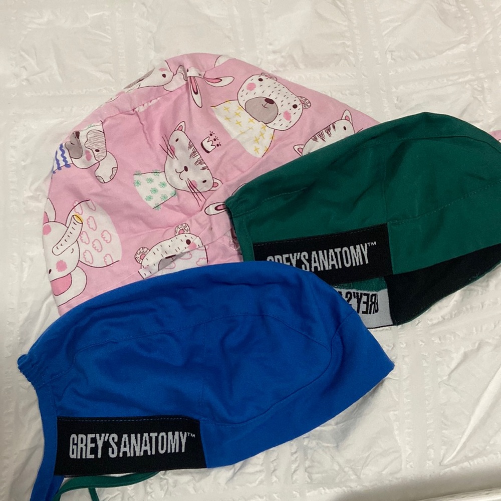 Scrub caps
